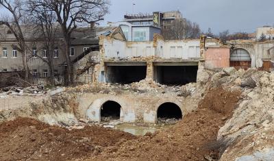 Прикрепленное изображение: один из первых винзаводов туннельного типа в Крыму.jpg